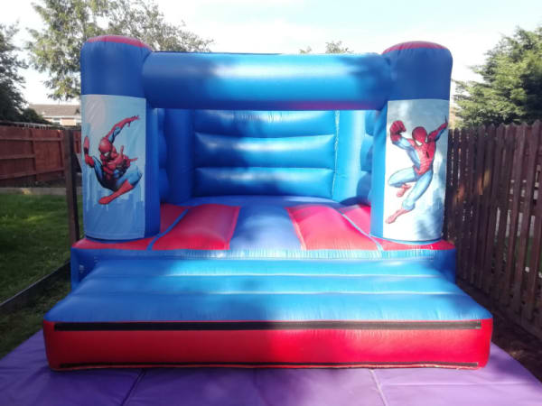 Cheap bouncy castle hire in Spalding